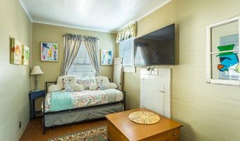 19 Leslie St, Apalachicola, FL 32320