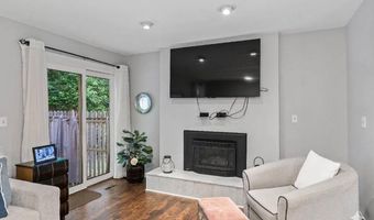 174 Williamsburg Ct, Albany, NY 12203
