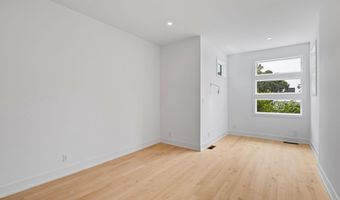 252 SUMAC St, Philadelphia, PA 19128