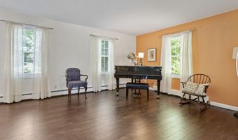 15 Kelso Dr, Bow, NH 03304