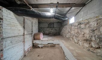 110 W Albert, Adrian, MI 49221