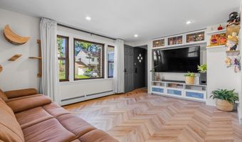11 Hartlawn Rd, Boston, MA 02132