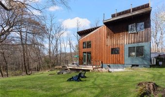 85 Gondola Ave, Jamestown, RI 02835