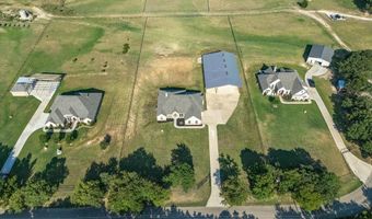 927 Friendship Rd, Weatherford, TX 76085