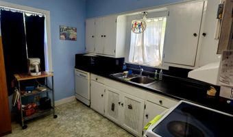 201 E 1st Ave, Arthur, IA 51431