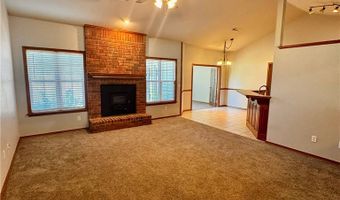 3802 SW Maple Rd, Bentonville, AR 72712