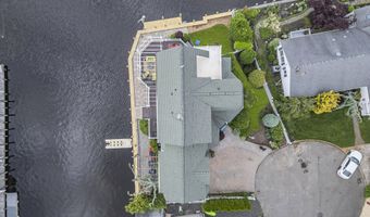 221 Magnolia Dr, Bayville, NJ 08721