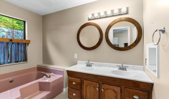 122 Nash Dr, Athens, TN 37303