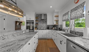 109 Carroll Ave, Newport, RI 02840