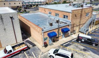 329-31 N Addison Rd, Addison, IL 60101