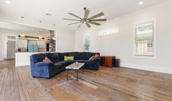 206 Main St, Bay St. Louis, MS 39520