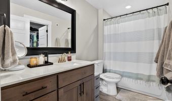 179 Park Lawn Dr #1, Chubbuck, ID 83202