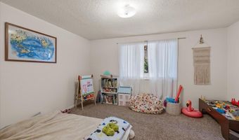 795 Twin Pines Cir, Ashland, OR 97520
