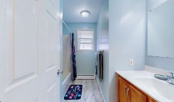 3 Stone Cir, Absecon, NJ 08201
