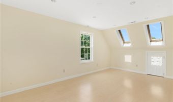 208 W View Rd, Middletown, RI 02842