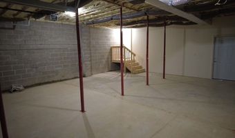 251 Briarwood Dr, Bedford, IN 47421