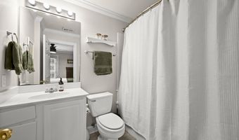 2210 Christian St #4, Baton Rouge, LA 70808