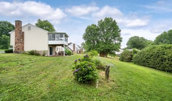 15 Diane Dr, Cromwell, CT 06416
