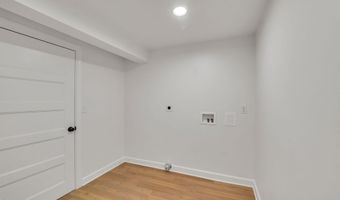 263 NE Oak Hill St, Abingdon, VA 24210
