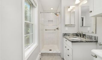 604 W Reach Dr, Jamestown, RI 02835