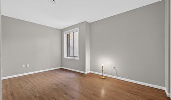 86 W 33RD St 211, Bayonne, NJ 07002