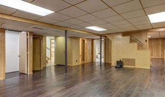 2207 S GLADYS Ave, Appleton, WI 54915