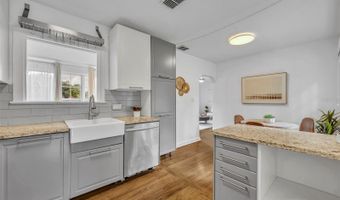826 GARDEN Plz, Orlando, FL 32803