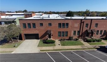 712 4TH Ave, West Point, GA 31833