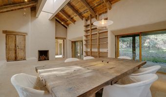 26 La Canada Rd, Arroyo Seco, NM 87514