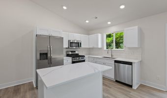 2771 Gady Pines Dr, Adrian, MI 49221