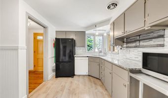 36 Lennox Ave, Amherst, NY 14226
