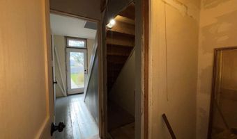 212 N WATER St, Algoma, WI 54201