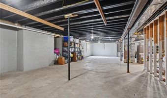 709 Flame Way, Baldwin City, KS 66006