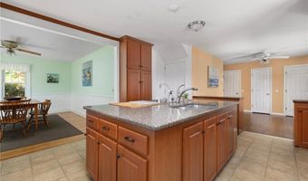 39 Highland Ave, Narragansett, RI 02882