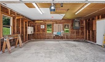 1605 S 6th St, Atchison, KS 66002