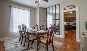306 N JEFFERSON St, Abingdon, IL 61410