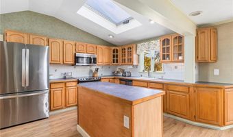 120 Chestnut Ave, Narragansett, RI 02882