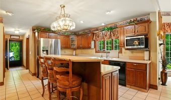 2526 Ashbrook Dr, Ashtabula, OH 44004