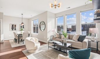 989 S BUCHANAN St #225, Arlington, VA 22204