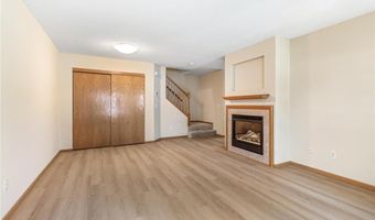 6414 158th St W 201, Apple Valley, MN 55124