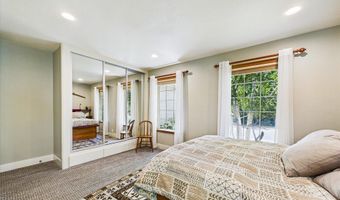 1002 Diamond Dr, Arcata, CA 95521