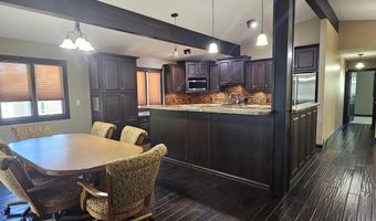 1507 Squire Ln, Aberdeen, SD 57401