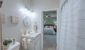 1923 Eastridge Dr, Arkansas City, KS 67005