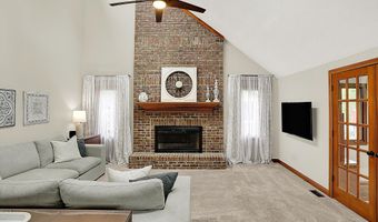369 Rodeo Dr, Indianapolis, IN 46217