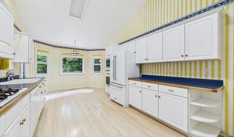 1195 Diamond Dr, Arcata, CA 95521