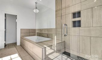 215 E Oakview Rd, Asheville, NC 28806