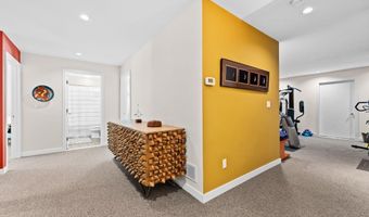 2529 Thornapple Dr, Ann Arbor, MI 48103
