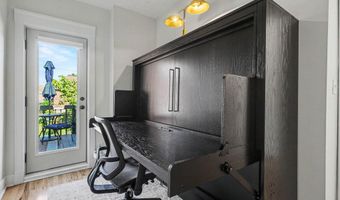 982 Highland St, Columbus, OH 43201