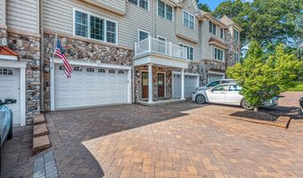 45 White Oak Ln, Aberdeen, NJ 07747