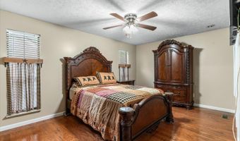 122 Nash Dr, Athens, TN 37303
